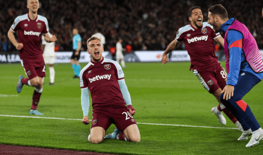 [图]万项双响赵松源传射 U16国足8-0大胜斯里兰卡